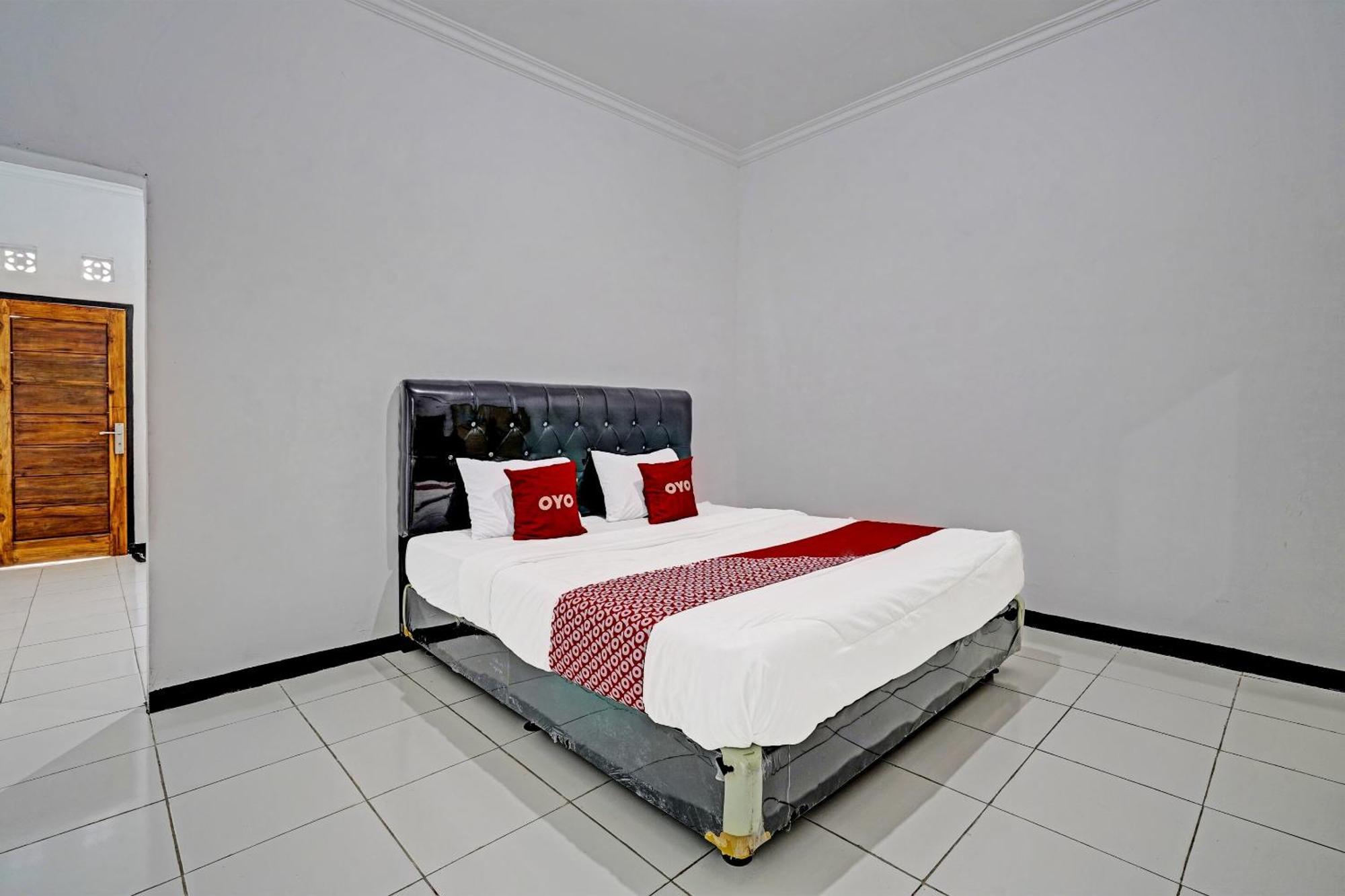 Oyo 91334 Permata Papua Guest House Pameungpeuk  Екстер'єр фото