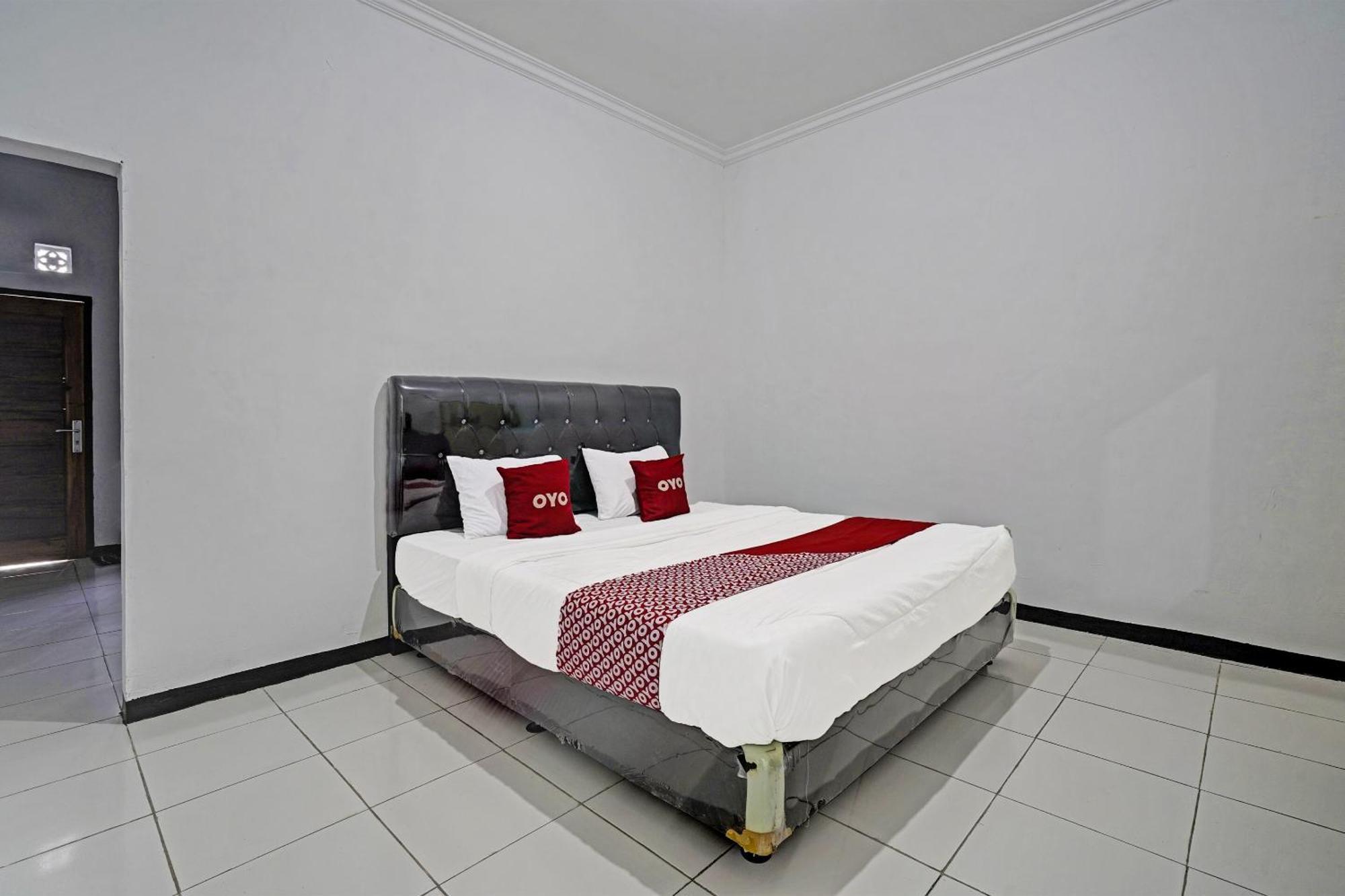 Oyo 91334 Permata Papua Guest House Pameungpeuk  Екстер'єр фото
