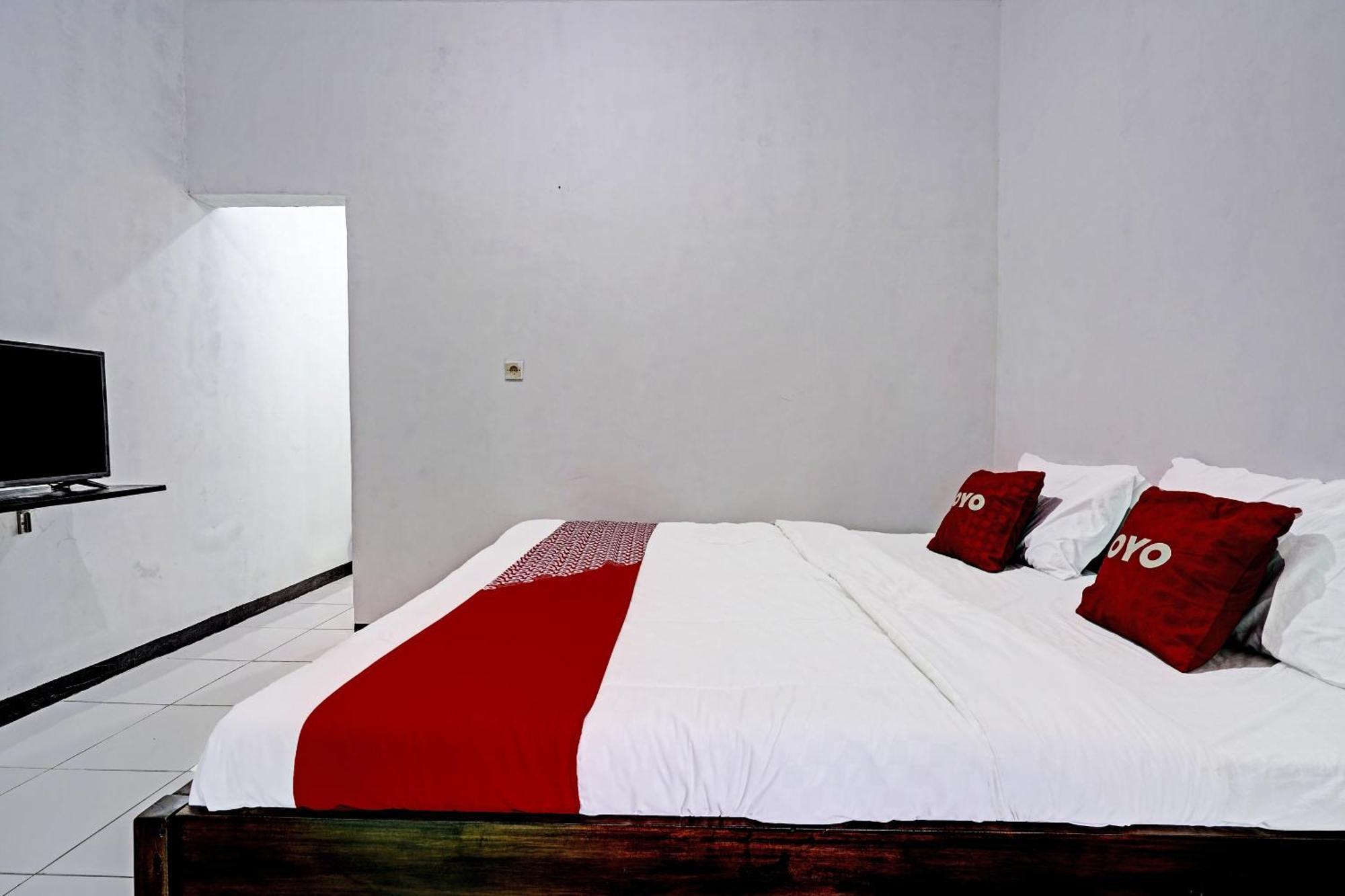 Oyo 91334 Permata Papua Guest House Pameungpeuk  Екстер'єр фото