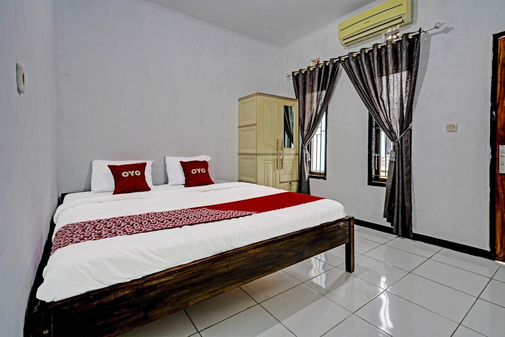 Oyo 91334 Permata Papua Guest House Pameungpeuk  Екстер'єр фото